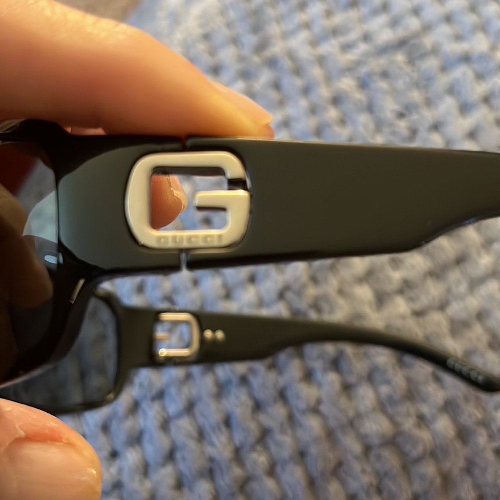 Glasses - Picture 5 of 9